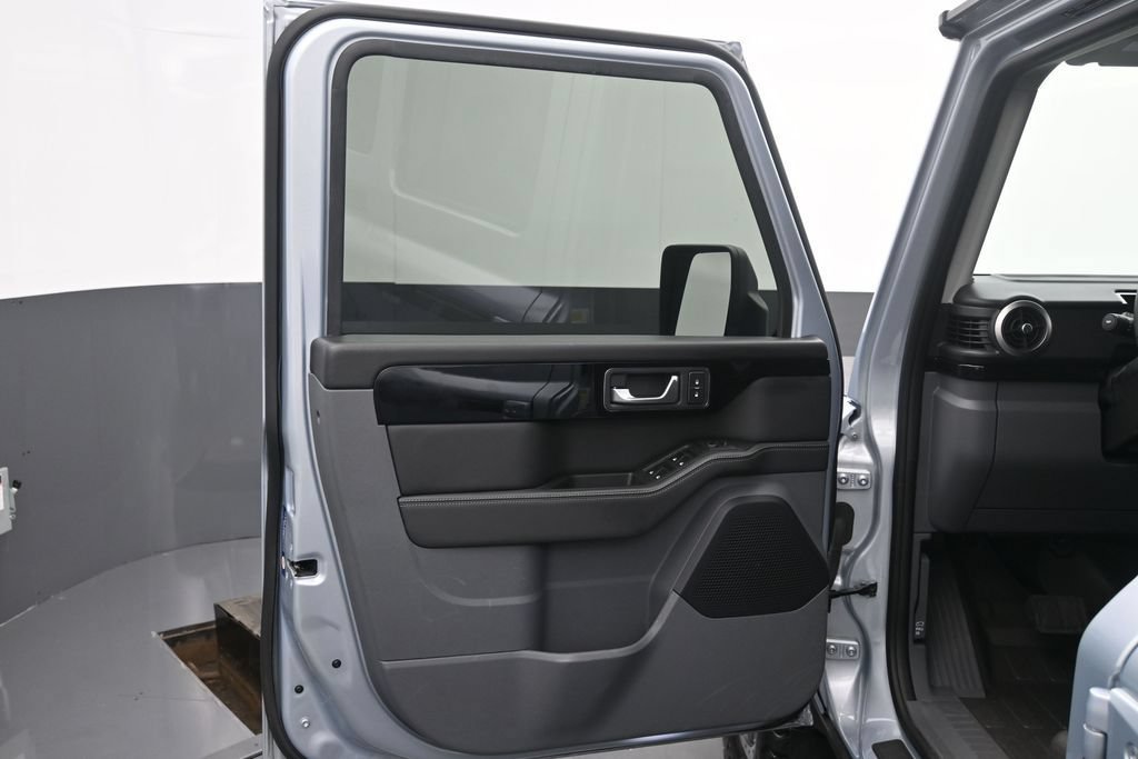 Used 2024 INEOS Grenadier Station Wagon AWD/4WD image 4