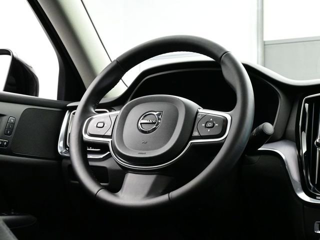 Used 2024 Volvo S60 B5 Core image 19