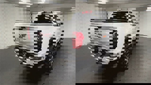 Certified 2024 GMC Canyon AT4 image 8