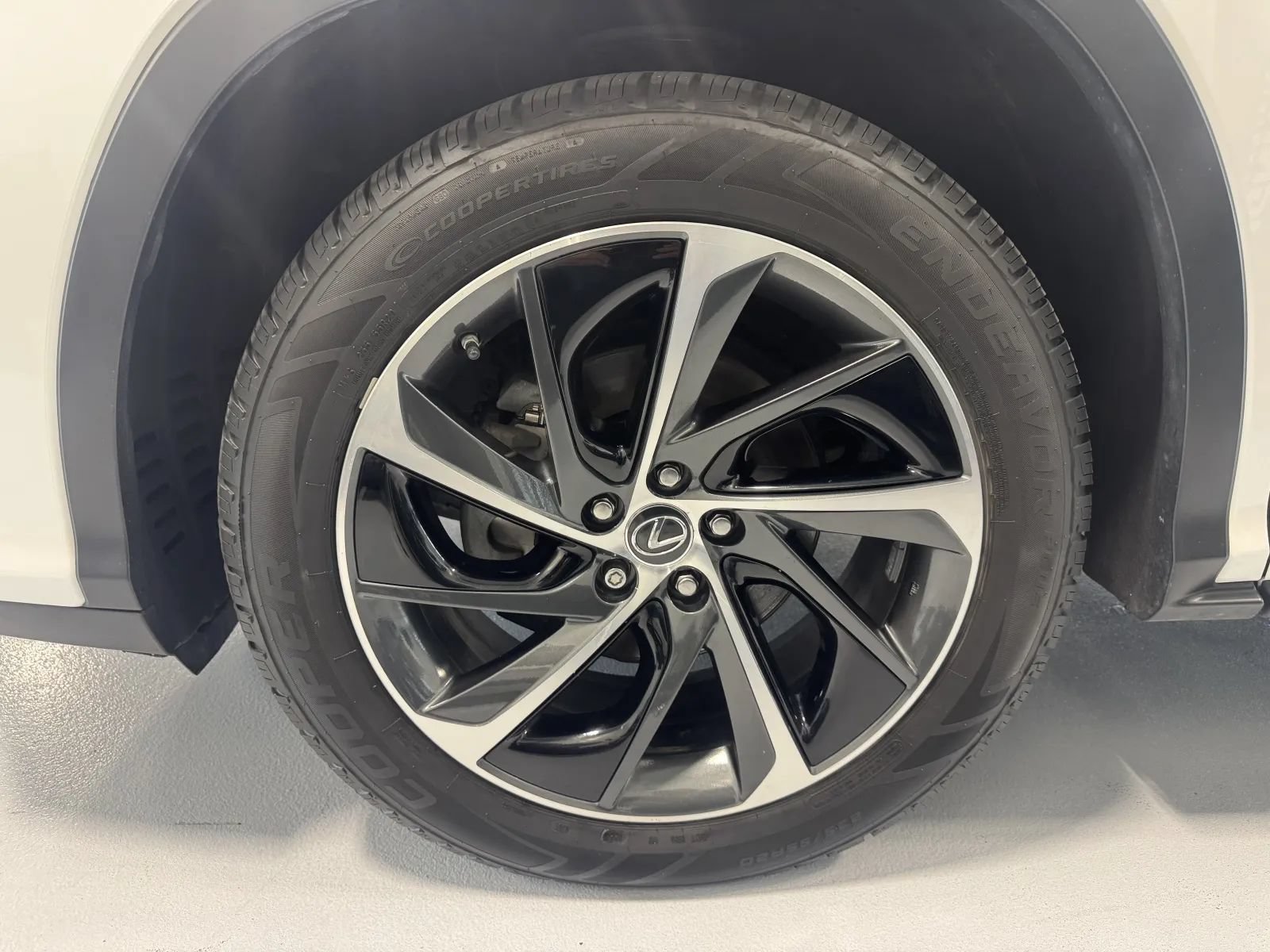 Used 2018 Lexus RX 450h AWD w/ Luxury Package image 40