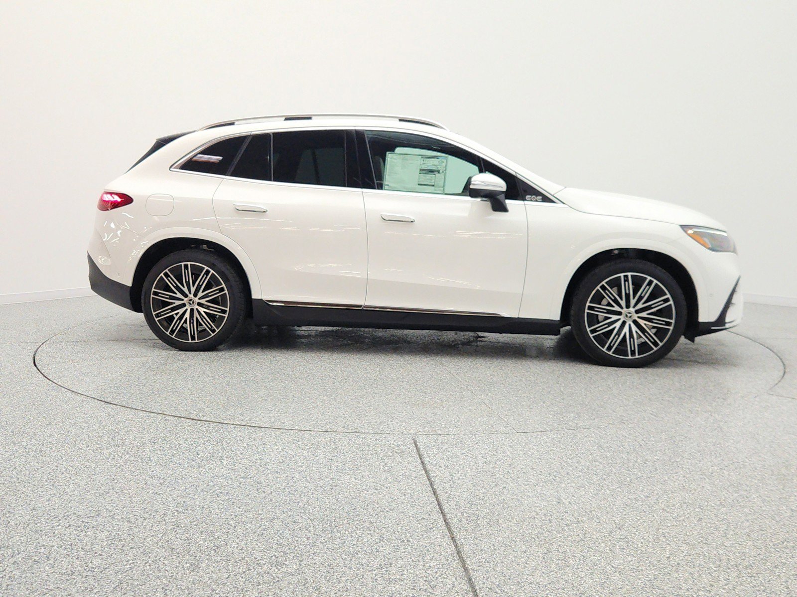New 2026 Mercedes-Benz EQE 320 4MATIC SUV image 4