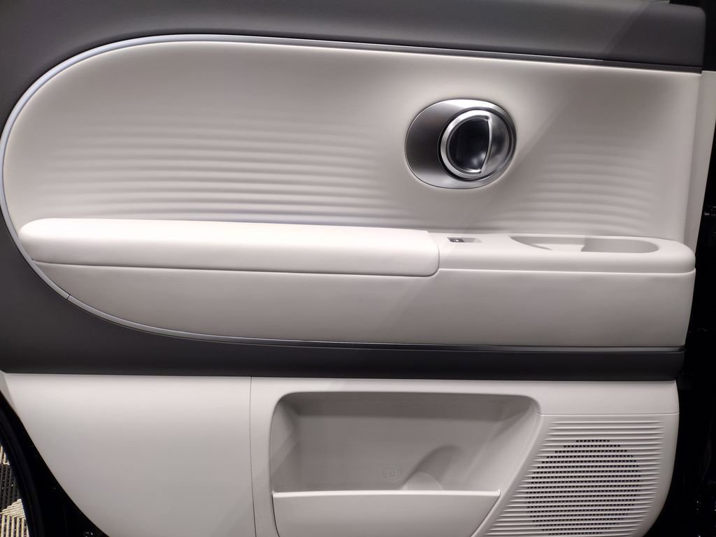 New 2026 Hyundai Ioniq 9 SEL image 30