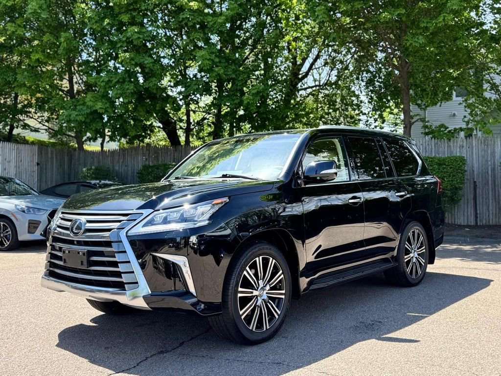 Used 2021 Lexus LX 570 4WD w/ Luxury Package image 2