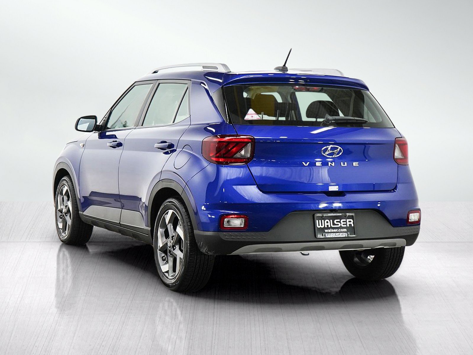 Certified 2025 Hyundai Venue SEL FWD image 3
