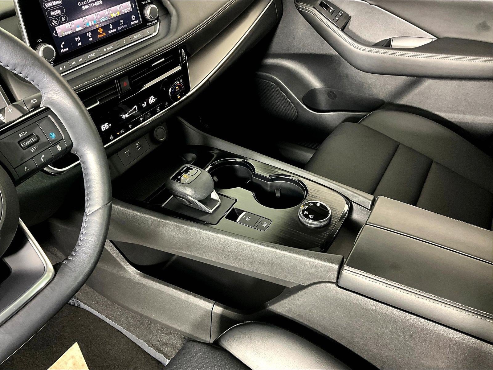 Certified 2021 Nissan Rogue SV w/ Premium Package AWD/4WD image 18