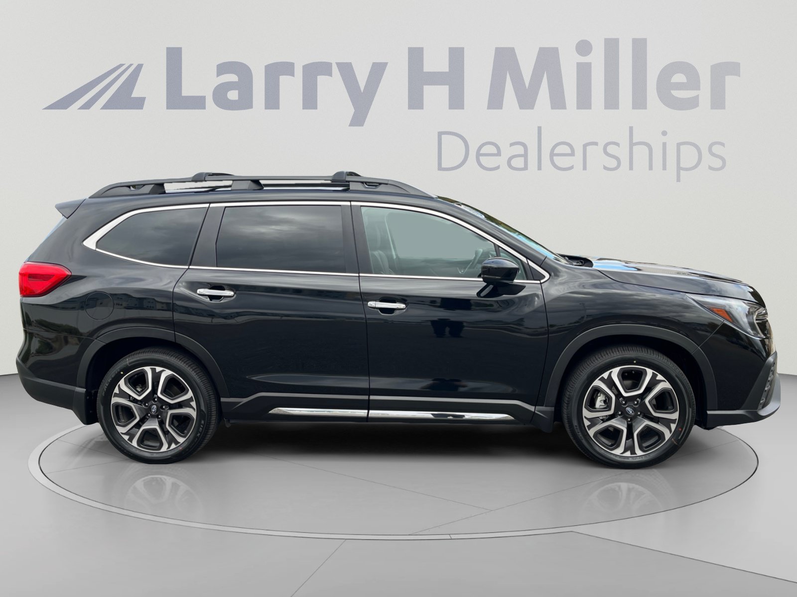 Used 2024 Subaru Ascent Touring AWD/4WD image 6