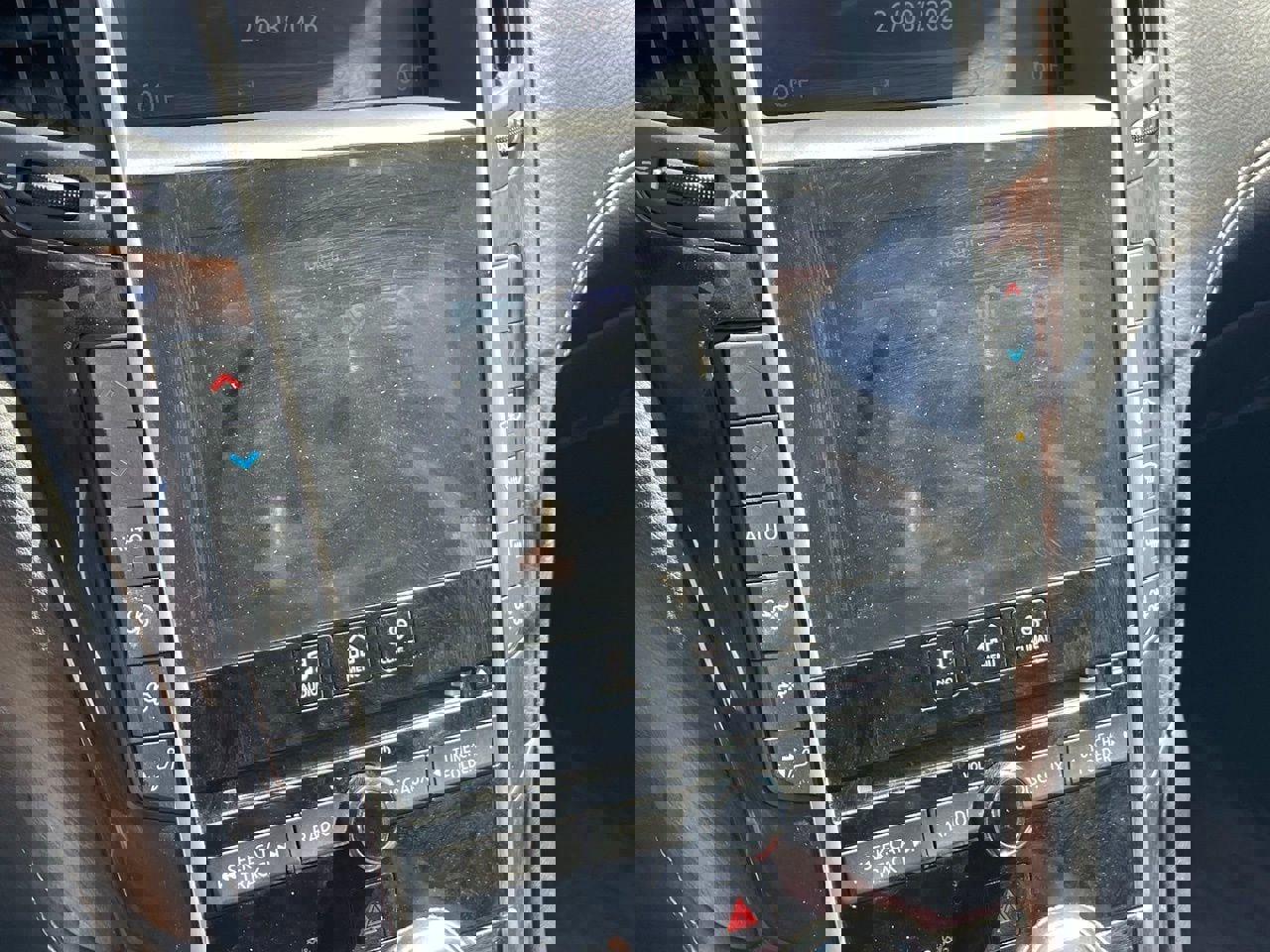 Used 2018 INFINITI Q50 Luxe w/ Cargo Package (L95) image 8