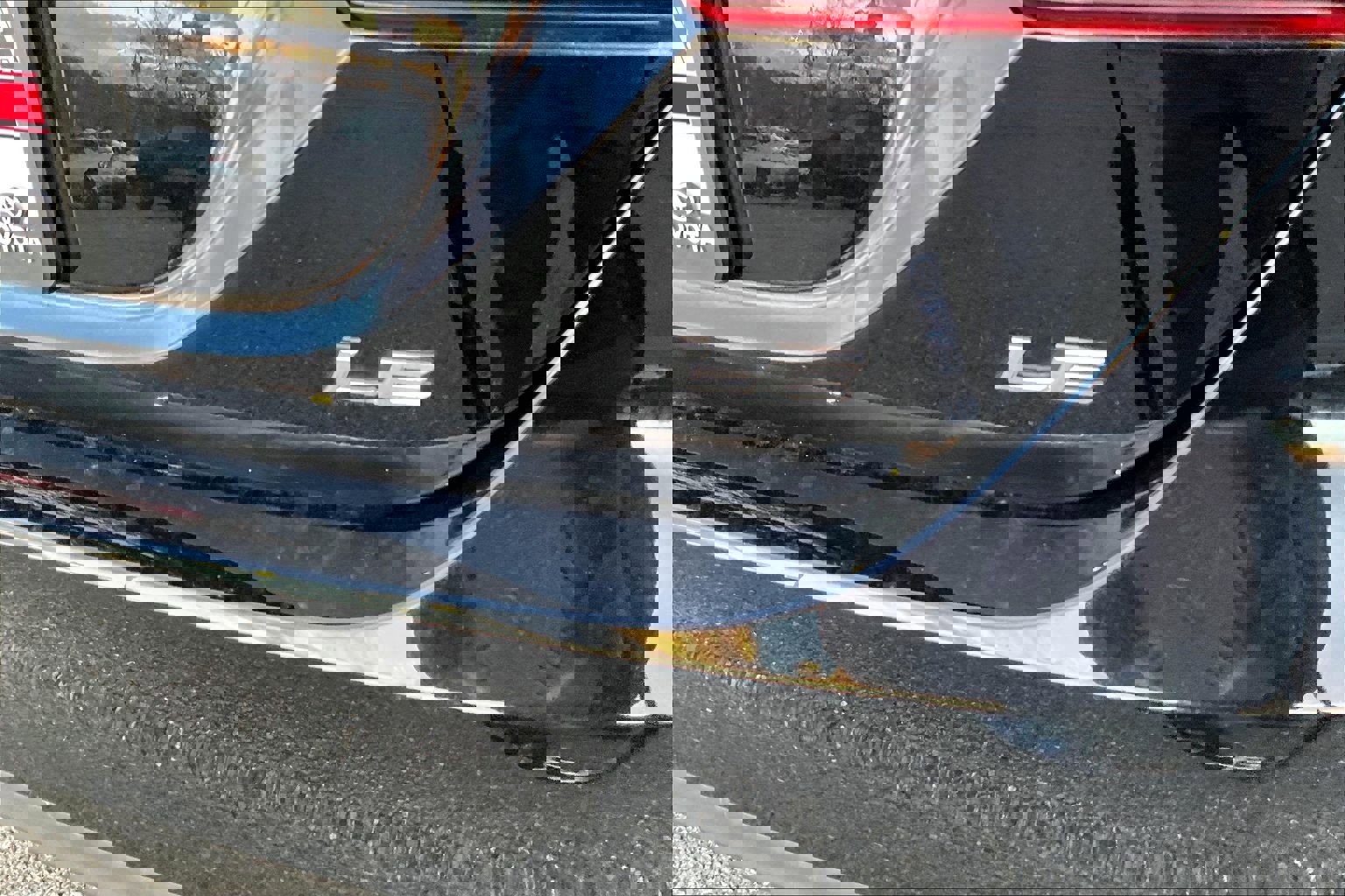 Used 2023 Toyota Camry LE image 8