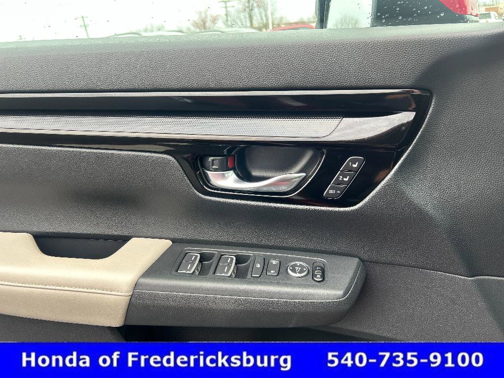 Used 2025 Honda CR-V EX-L image 30