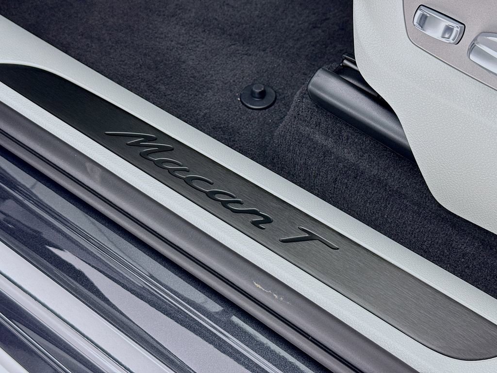 New 2026 Porsche Macan Turbo image 13