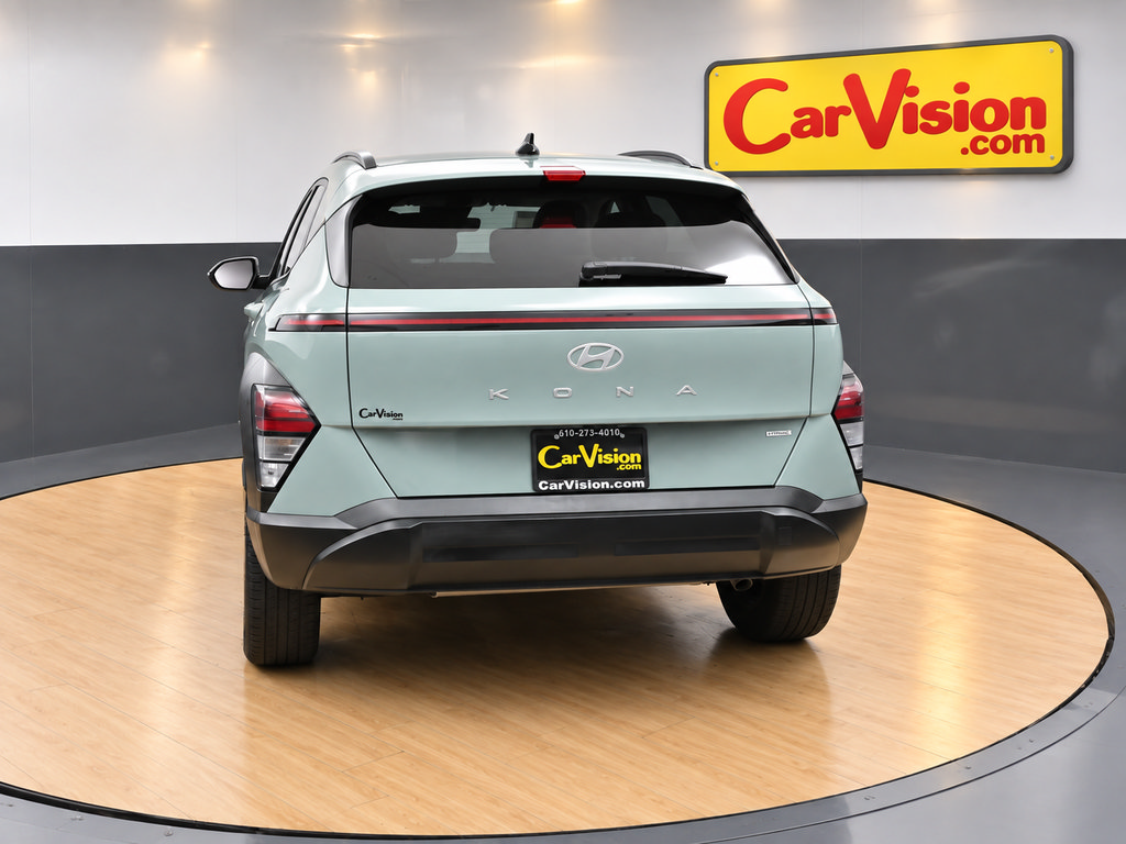 Used 2025 Hyundai Kona SEL AWD/4WD image 3