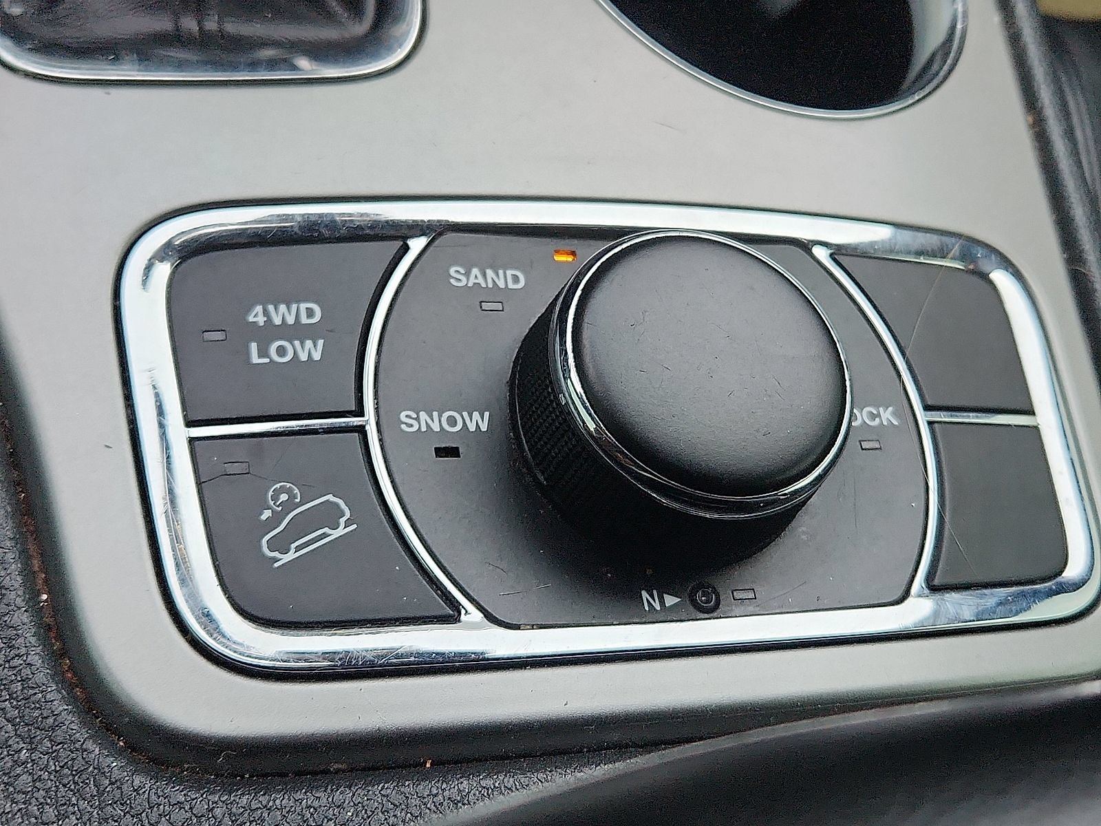 Used 2020 Jeep Grand Cherokee Limited w/ Luxury Group II AWD/4WD image 16