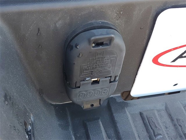 Used 2016 GMC Canyon SLE w/ SLE Convenience Package image 6