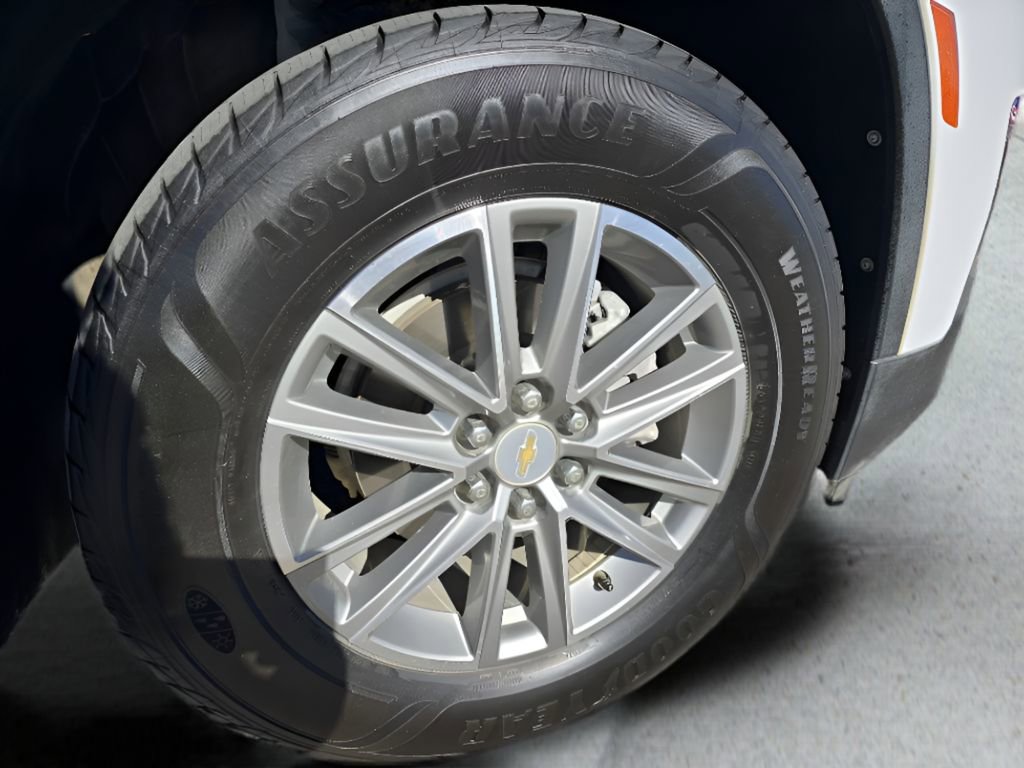 Used 2023 Chevrolet Traverse LT w/ LPO, Floor Liner Package image 9