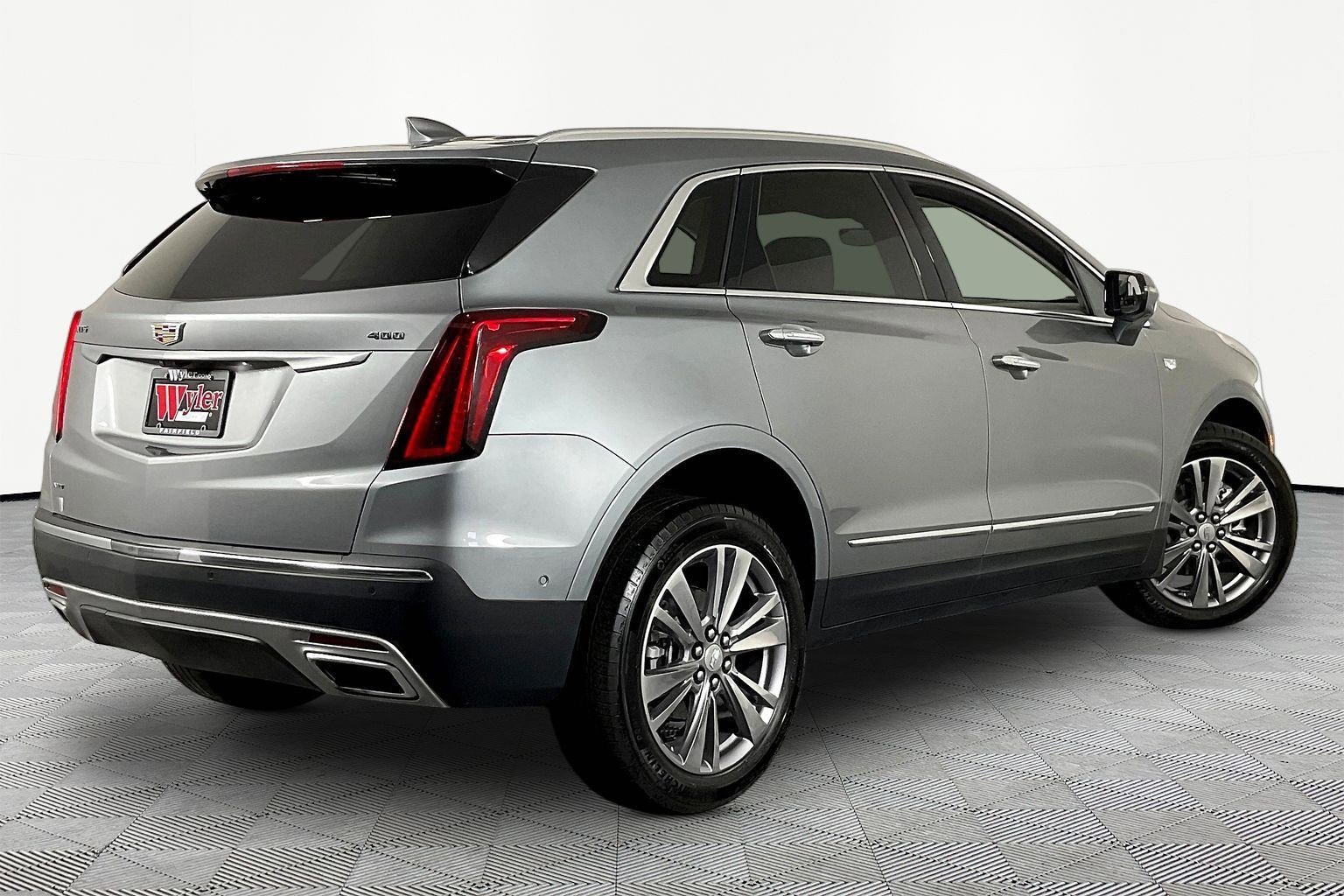 Used 2025 Cadillac XT5 Premium Luxury w/ Technology Package AWD/4WD image 6