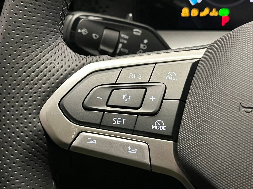 New 2026 Volkswagen Tiguan SE R-Line image 26