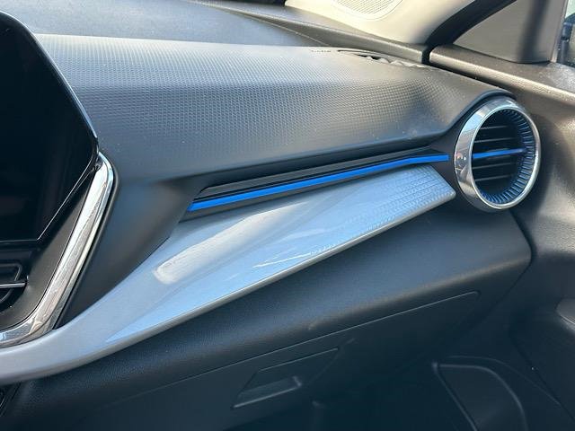 Used 2025 Chevrolet Trax LT w/ Sunroof Package image 28