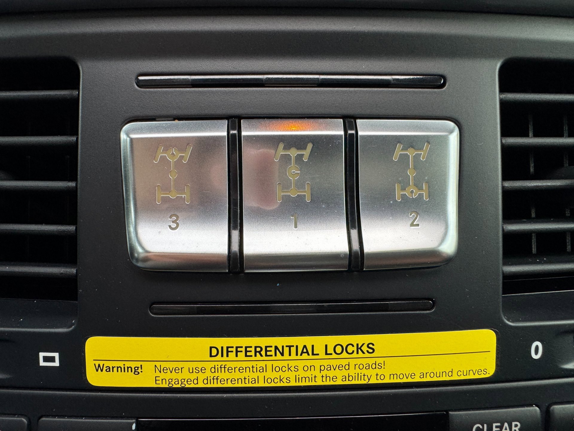 Used 2013 Mercedes-Benz G 63 AMG 4MATIC image 31