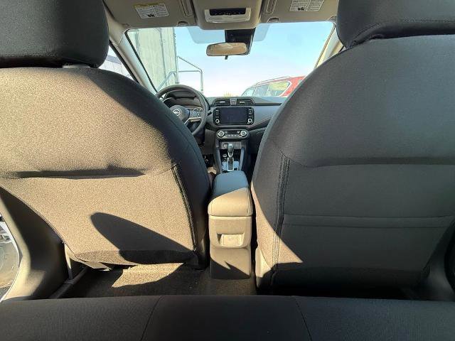 New 2025 Nissan Versa SR w/ Trunk Package FWD image 13