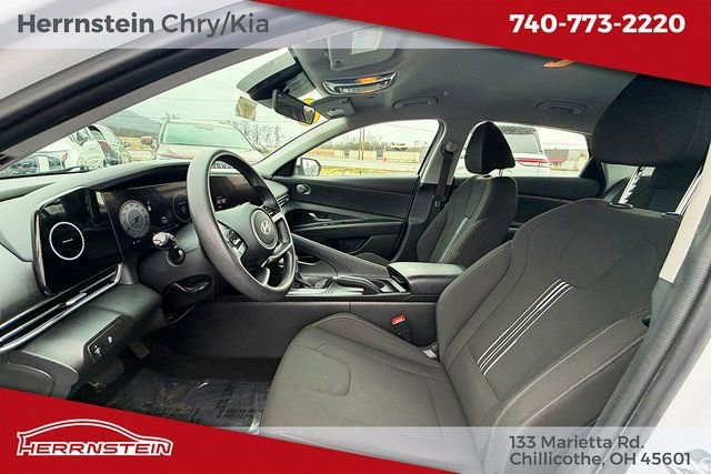 Used 2024 Hyundai Elantra SEL image 20