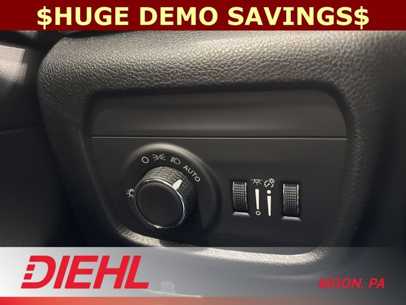 New 2025 Jeep Grand Cherokee Laredo X AWD/4WD image 22