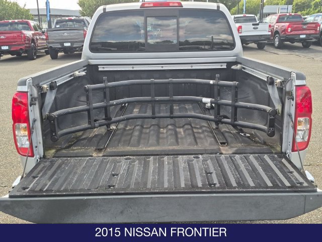Used 2015 Nissan Frontier SV w/ SV Value Truck Package AWD/4WD image 10