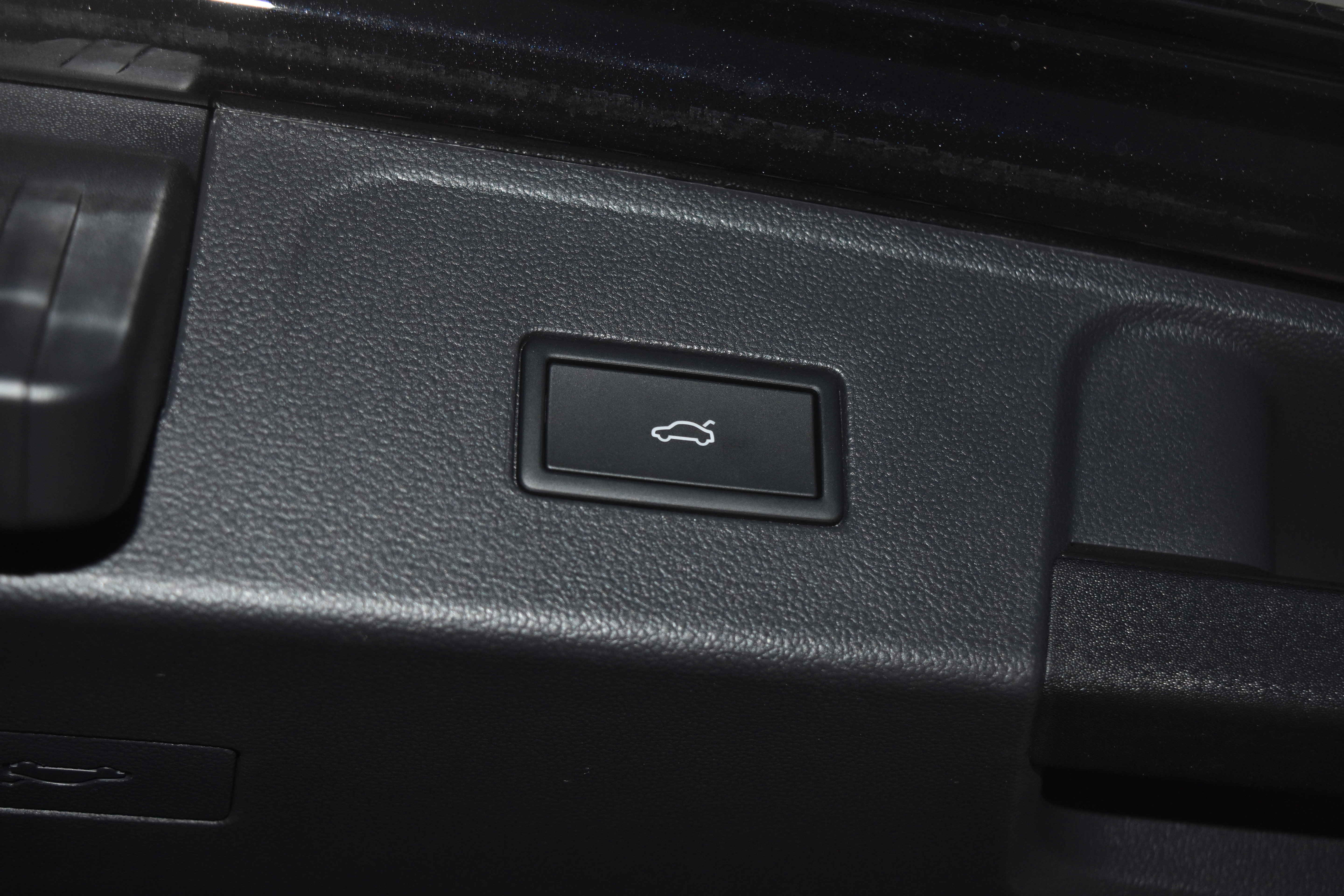 New 2026 Volkswagen Atlas SE image 26