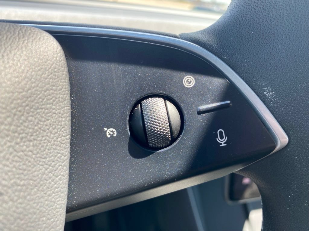 Used 2026 Tesla Model Y 2WD image 15