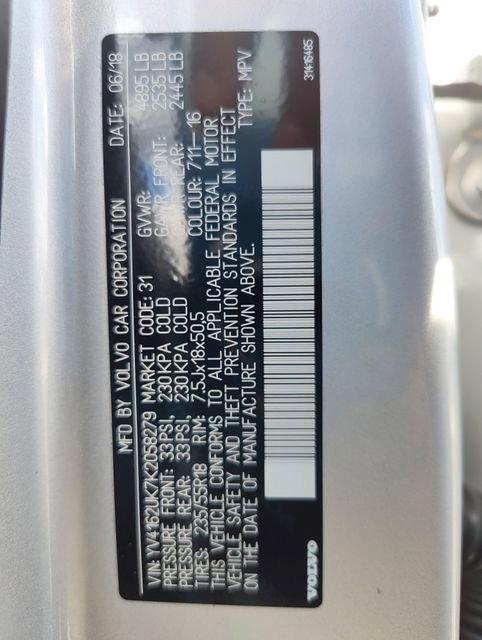 Used 2019 Volvo XC40 T5 Momentum image 9