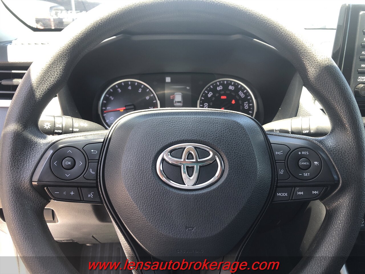 Used 2021 Toyota RAV4 XLE AWD/4WD image 10