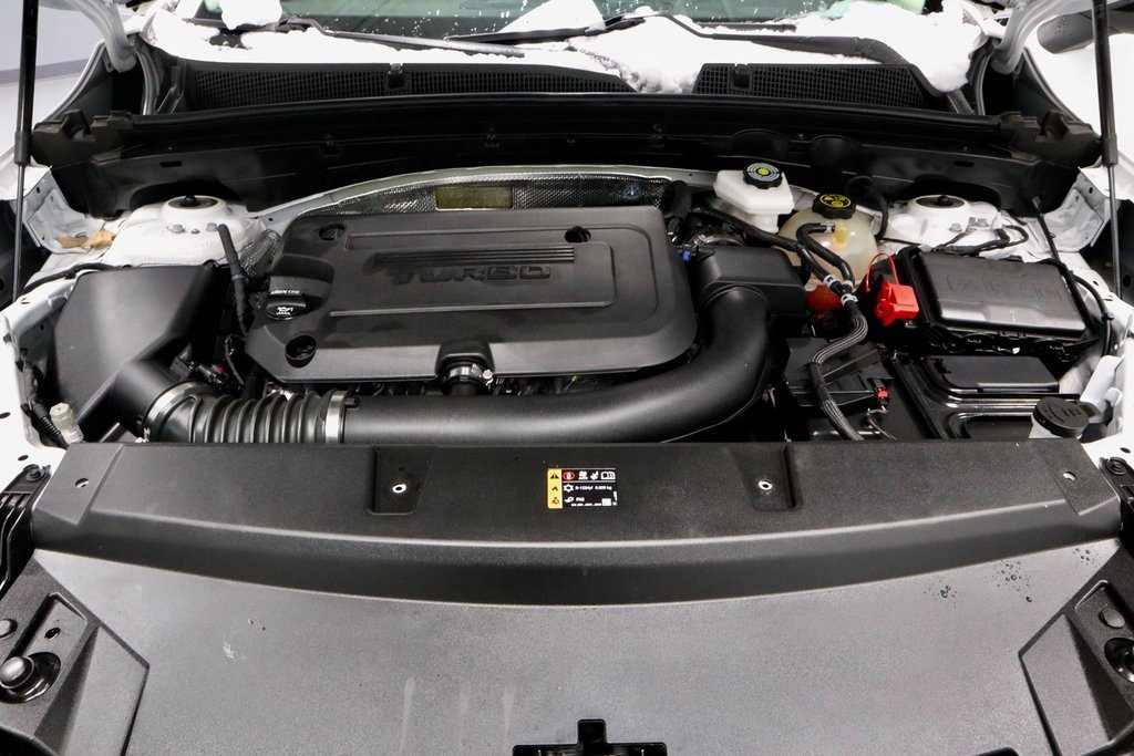 Used 2023 Buick Envision Essence w/ Sport Touring Package image 17