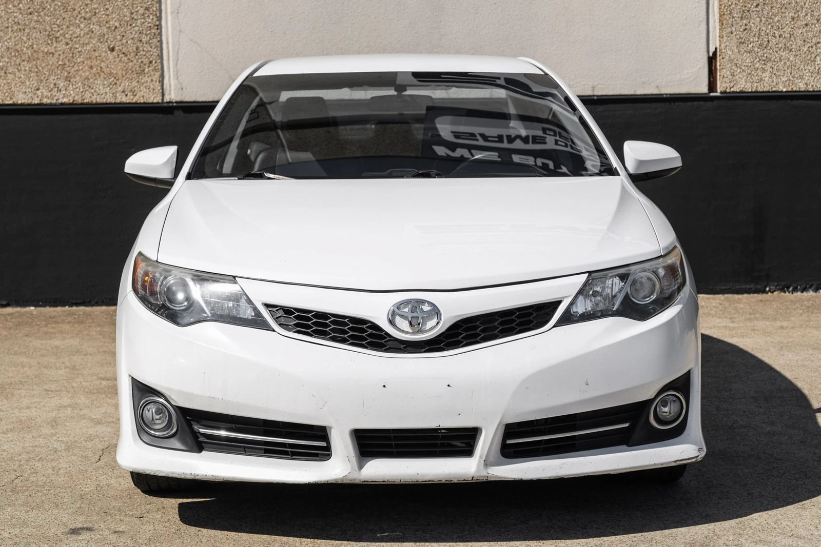 Used 2014 Toyota Camry SE FWD image 4