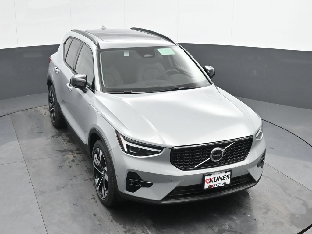 Used 2025 Volvo XC40 B5 Ultra w/ Climate Package AWD/4WD image 43