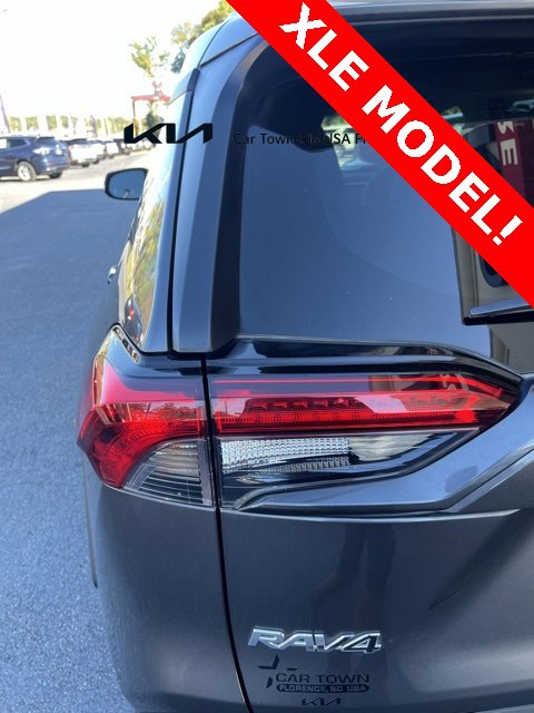 Used 2022 Toyota RAV4 XLE image 7