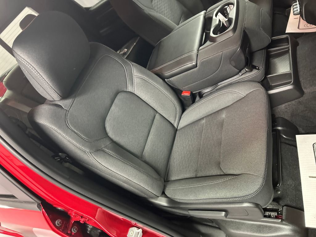 New 2026 RAM 1500 4x4 Crew Cab image 23