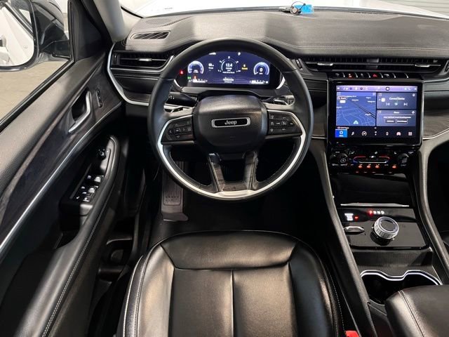 Used 2024 Jeep Grand Cherokee Limited image 18