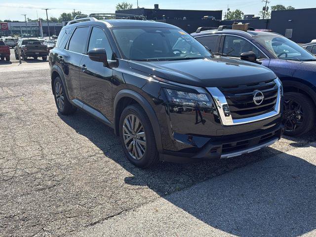 Certified 2025 Nissan Pathfinder SL w/ SL Premium Package FWD image 1