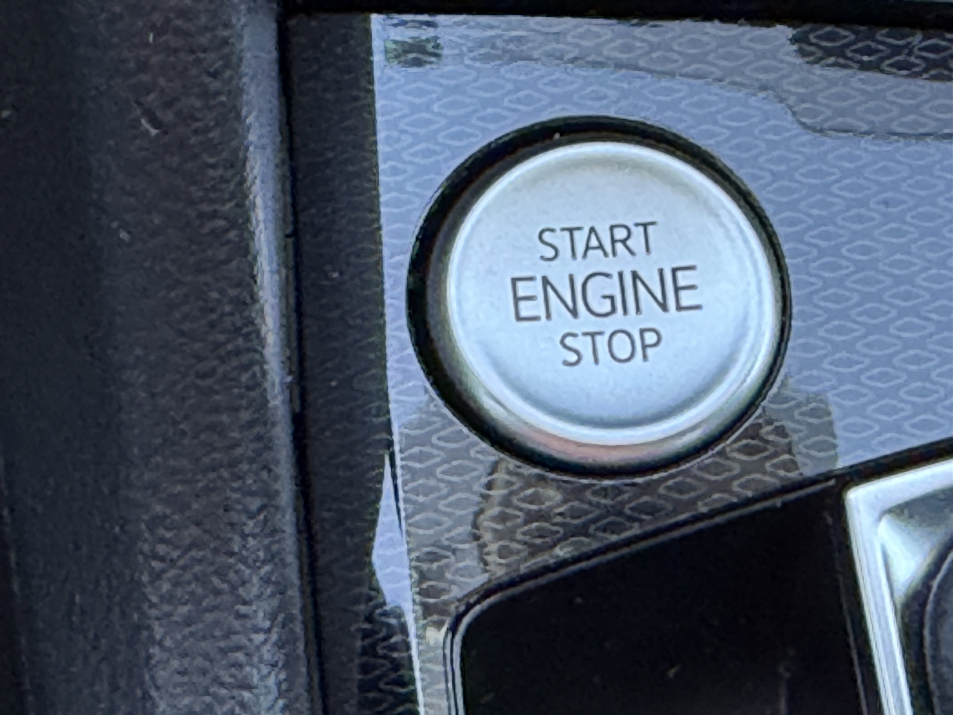 Used 2025 Volkswagen Taos SE image 23