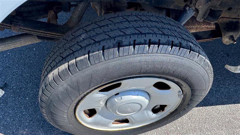 Used 2005 Ford F150 STX image 25