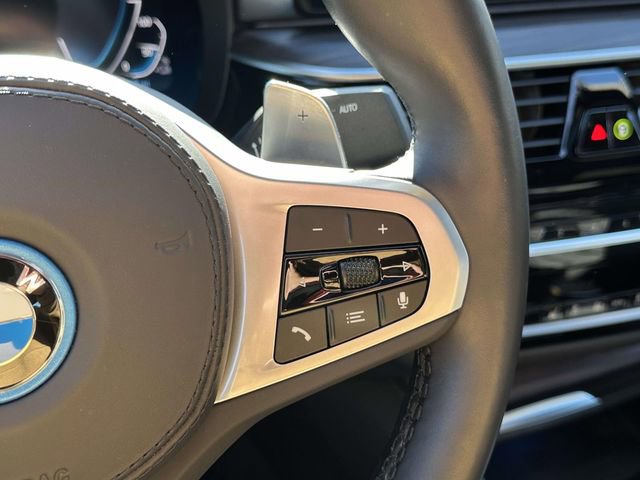 Certified 2023 BMW 530e xDrive w/ Premium Package image 33
