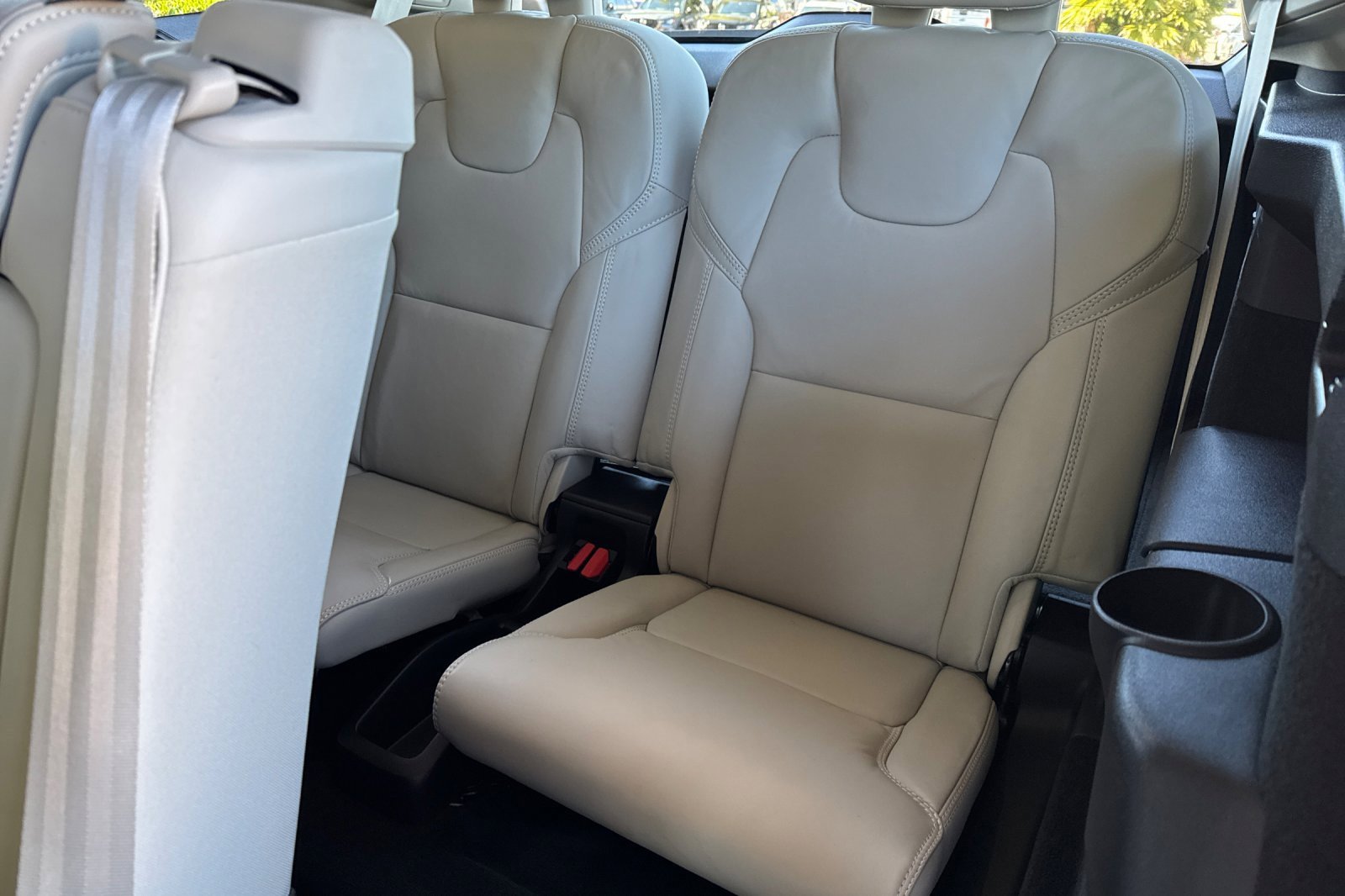 Used 2022 Volvo XC90 T6 Inscription image 14