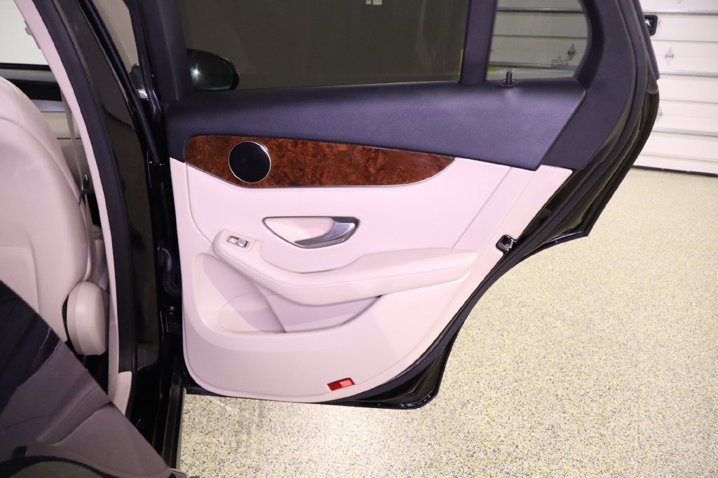 Used 2019 Mercedes-Benz GLC 300 image 39