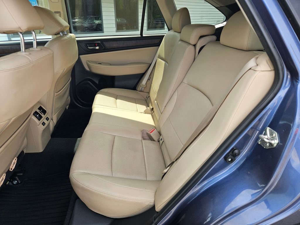 Used 2017 Subaru Outback 2.5i Limited AWD/4WD image 18