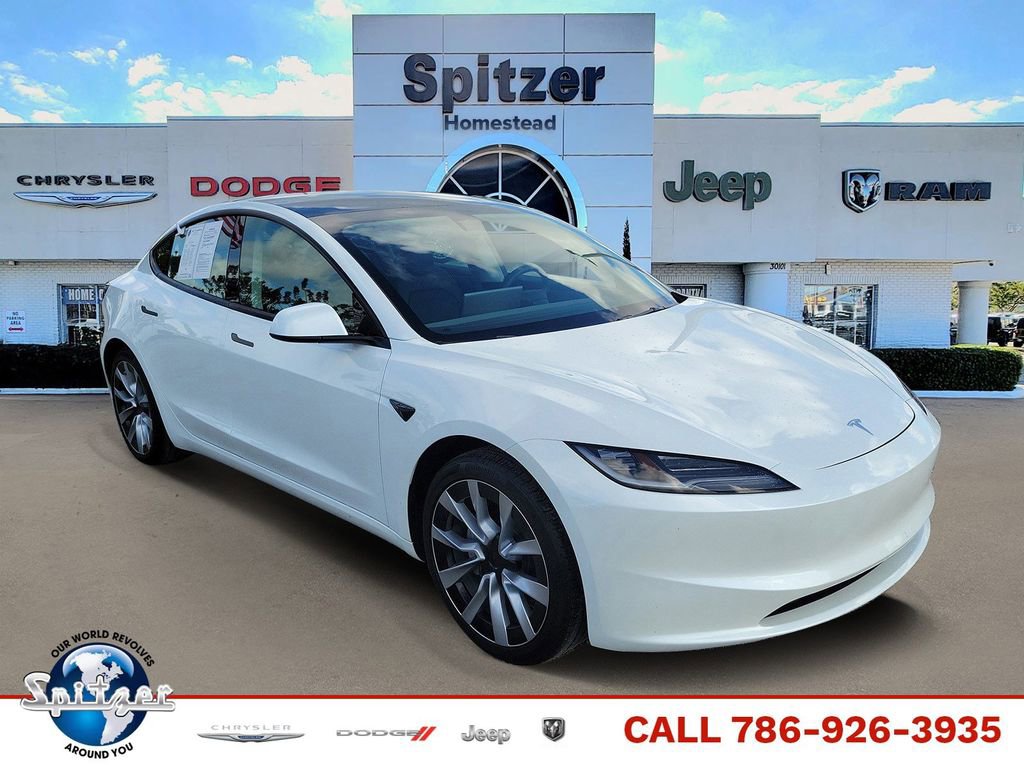 Used 2024 Tesla Model 3 Standard Range RWD image 1