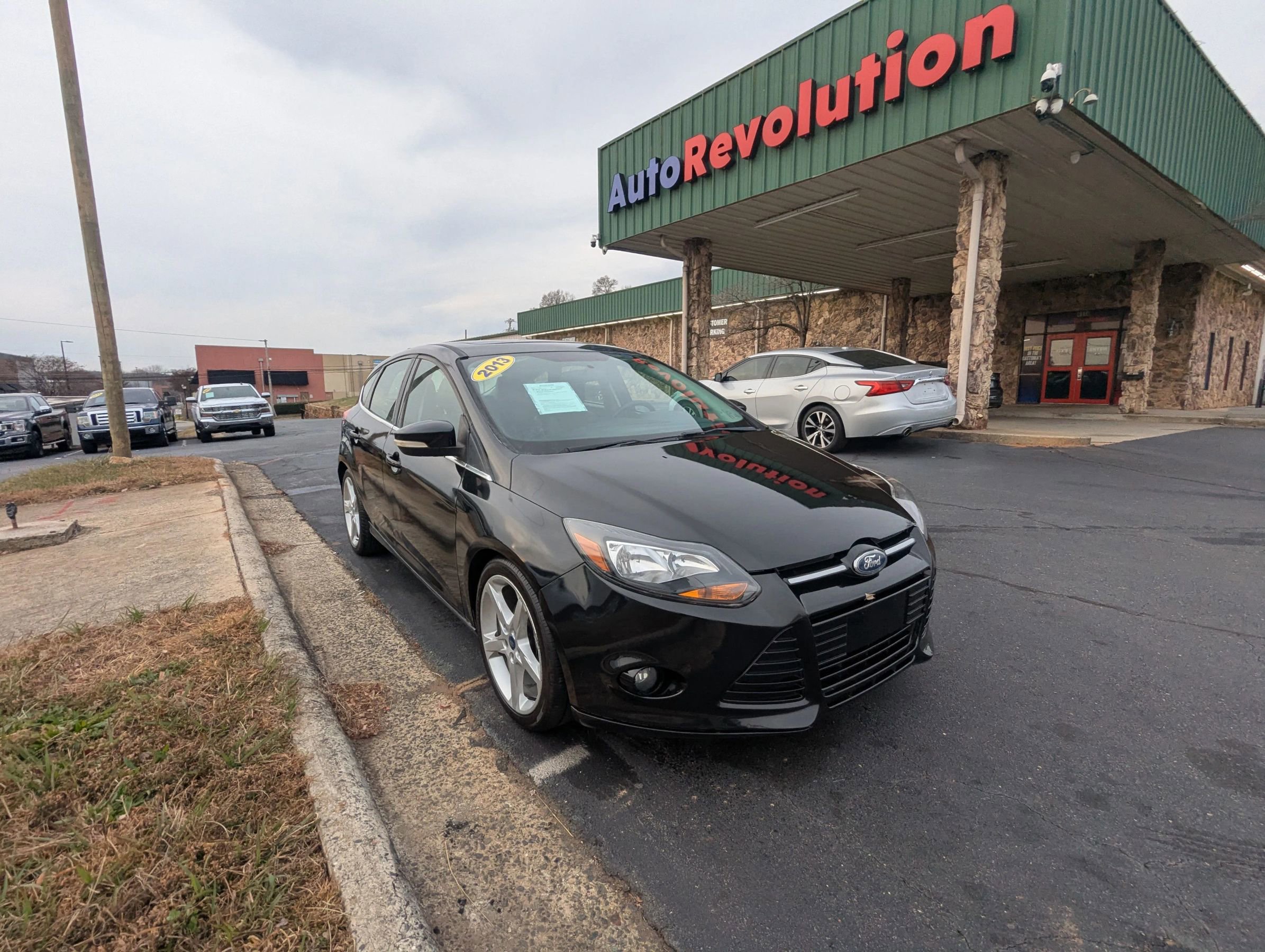 Used 2013 Ford Focus Titanium w/ Titanium Handling Pkg