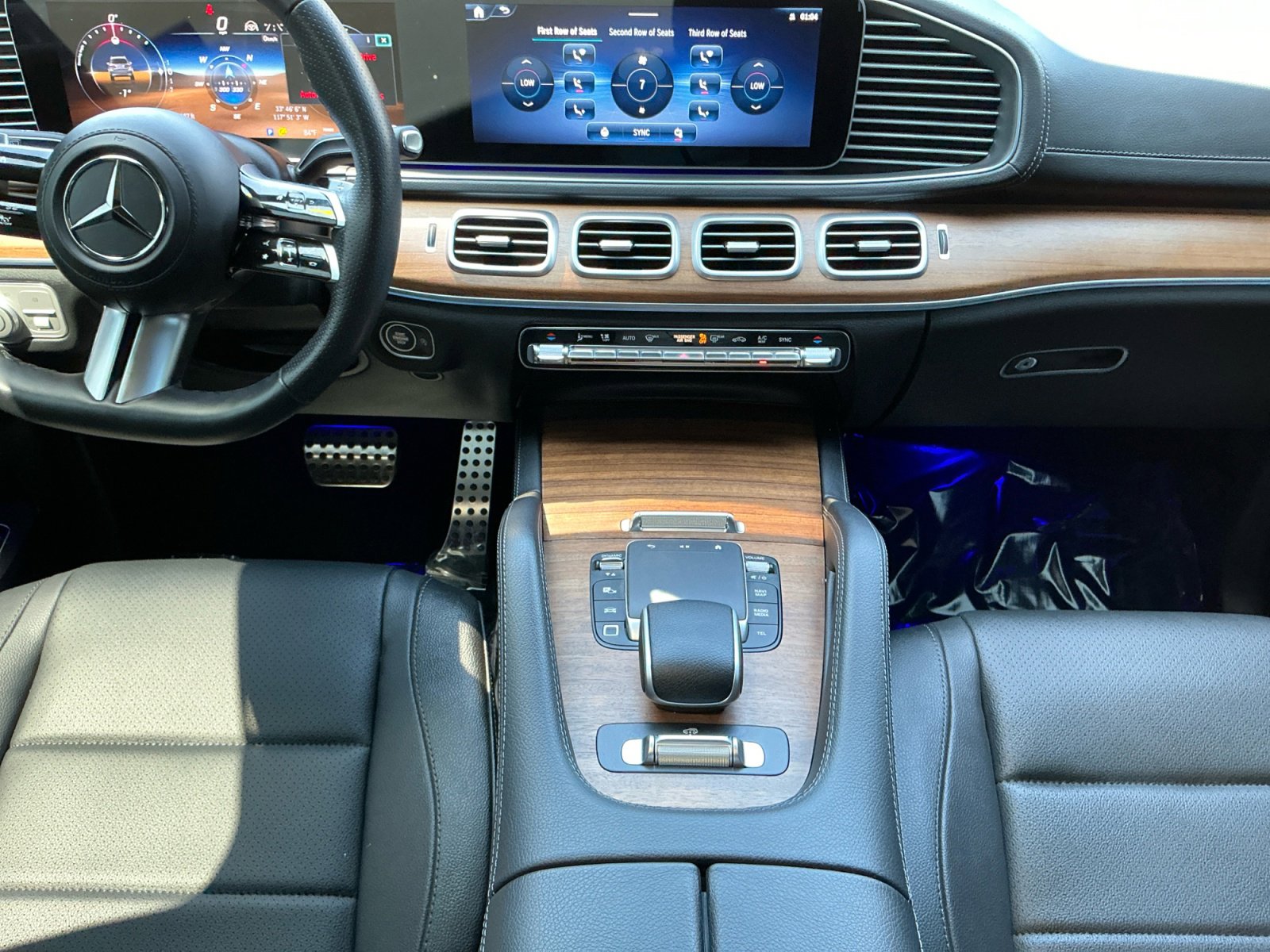 Used 2025 Mercedes-Benz GLS 450 4MATIC image 10