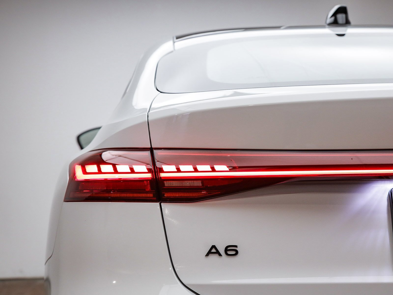 New 2025 Audi A6 e-tron Premium Plus image 11