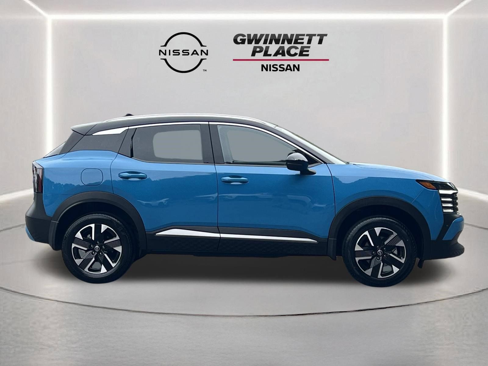 Certified 2025 Nissan Kicks SR FWD image 25
