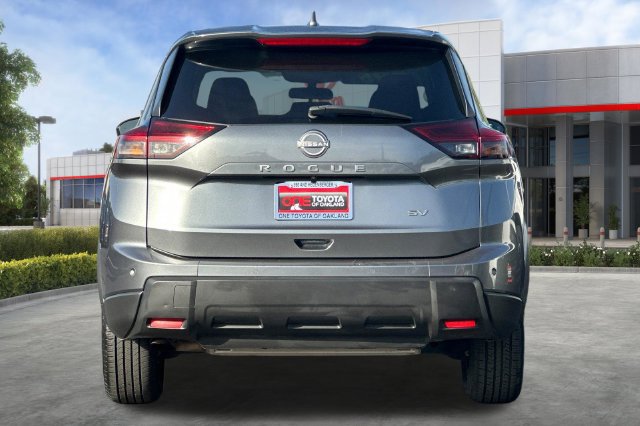 Used 2024 Nissan Rogue SV FWD image 5