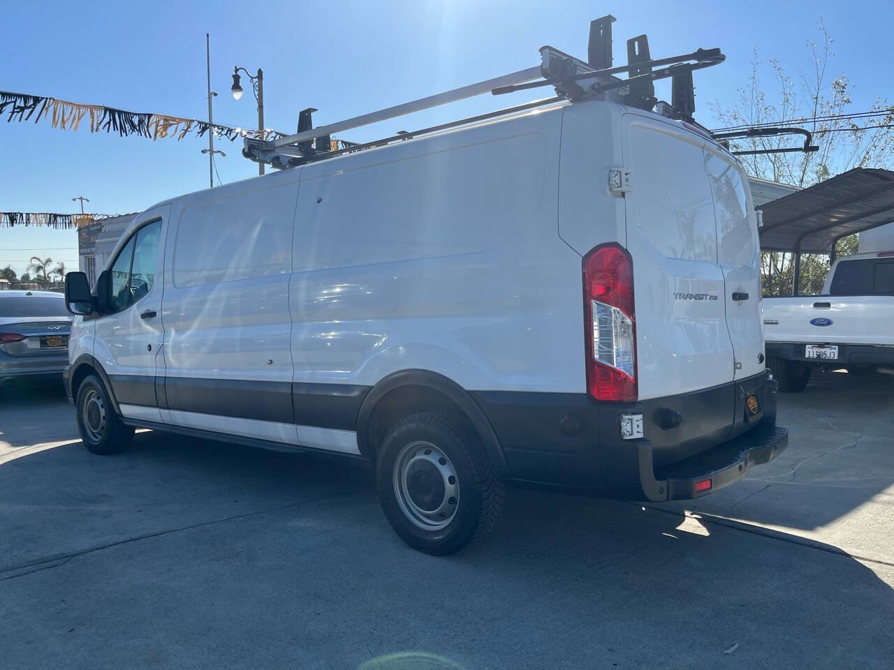 Used 2018 Ford Transit 250 148 Low Roof RWD image 6